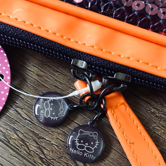 HELLO KITTY-LARGE (NWT) Purple Sequins Large iPad Sleeve - Picture 7 of 16